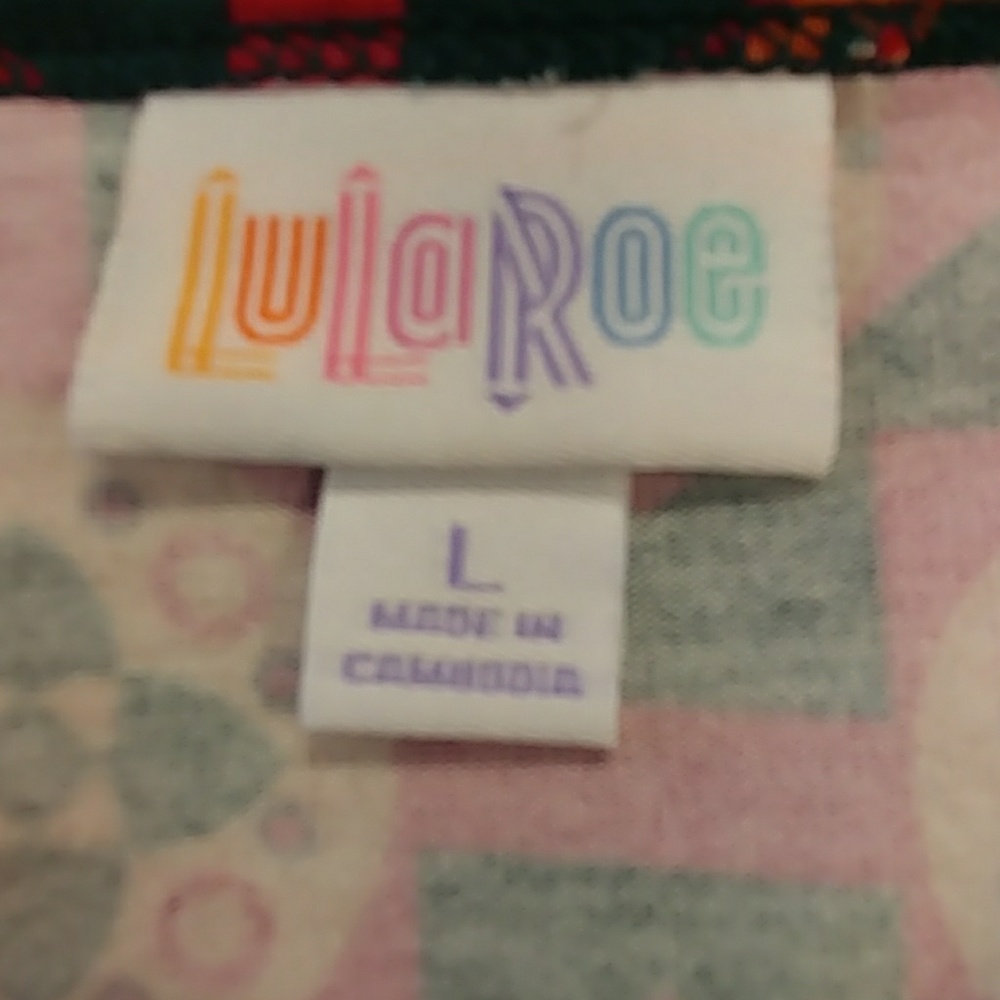 LulaRoe Printed Irma Tunic Top - Picture 8 of 8